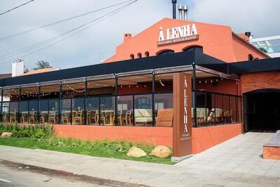 À Lenha Pizzaria