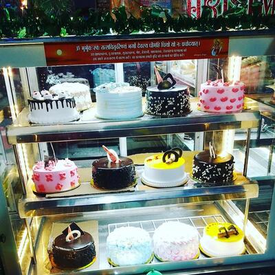 DD THUWAL'S BAKER'S & Fast food