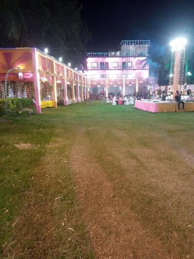 Ham Aur Tum A One Momos