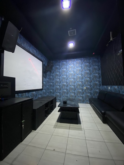 Golden hole bar&ktv