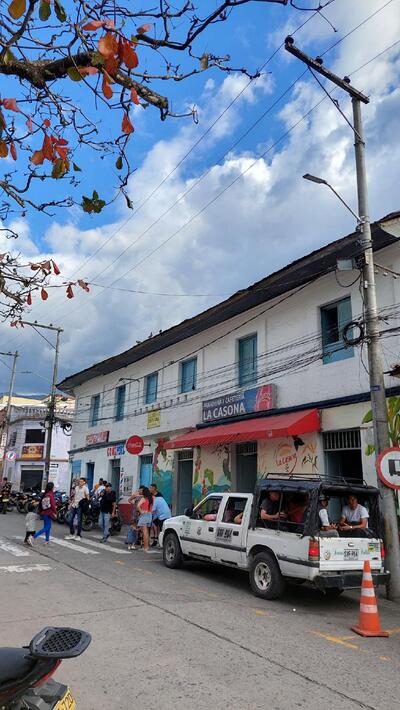 Panadería y cafetería La Casona