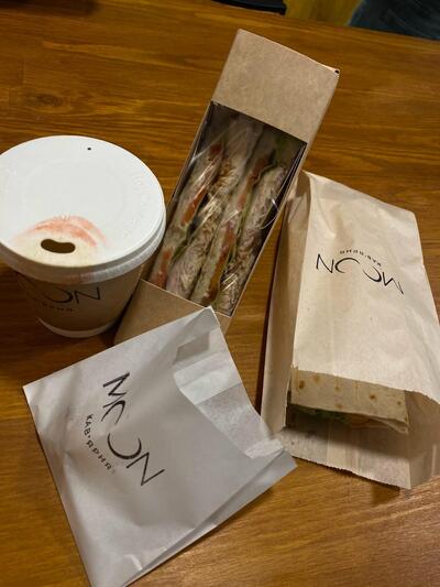 Moon кавʼярня