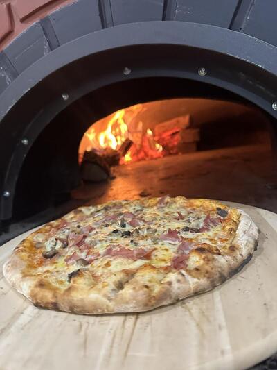 Италианска Пица При Лео