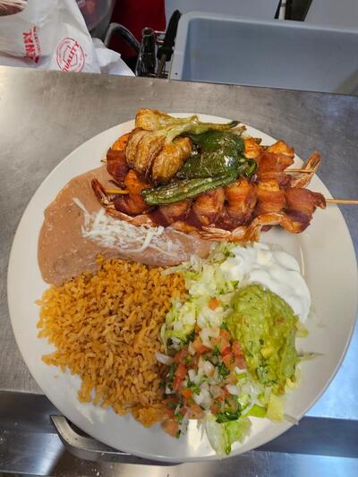 El Arca Bar & Grill