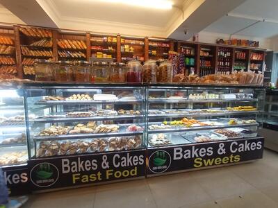 Bakes & Cakes
