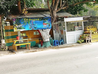 Warung Es Degan bu Iin