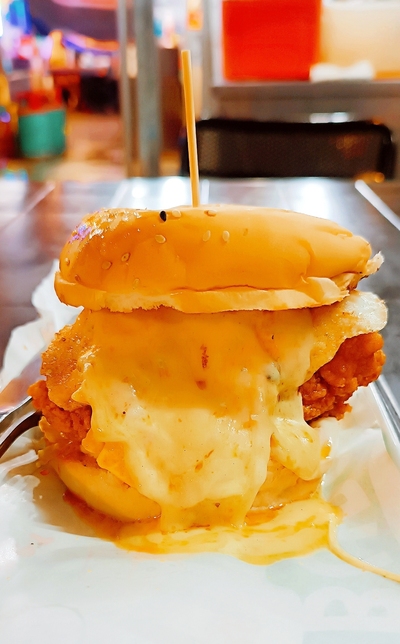 Glugoq Crispy Burger