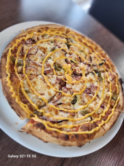 Mozzalla Pizza & Burger