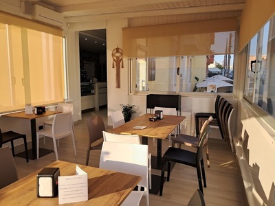 AL MAVI Bar