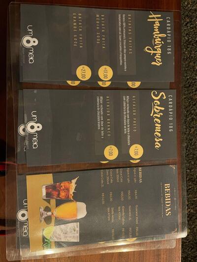 UM8MEIA HAMBURGUERIA ARTESANAL