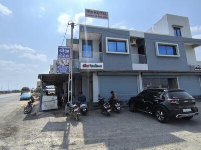 SHREEJI KATHIYAWADI RESTAURANT