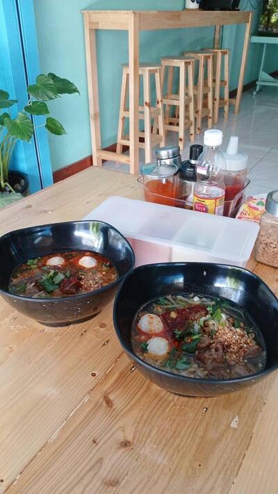 ร้านหมูแดง-หมูกรอบ