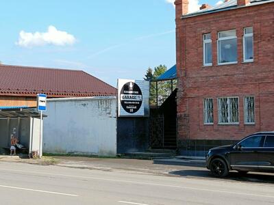 Garage 72