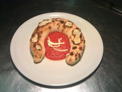 PIZZA ALTOATESINA-SUDTIROLESE Bruneck