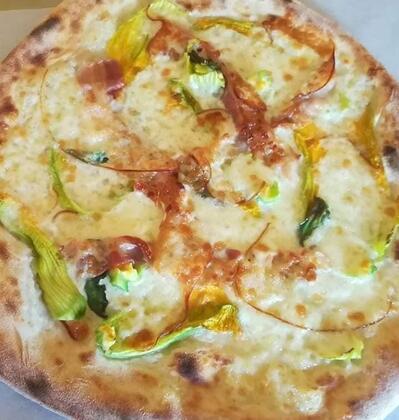Moris pizza e panuozzo-Matinella Albanella
