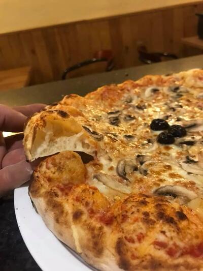 Pizza Pronto Napolitana au feu de bois La Ricamarie