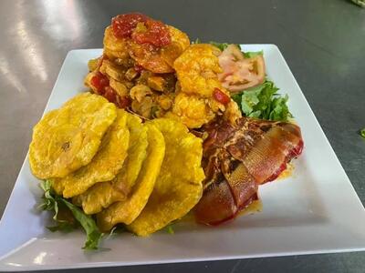 Gustitos Bar & Grill