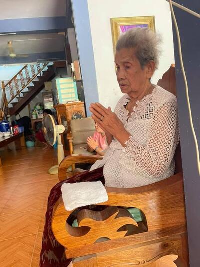 โต๊ะจีนบ้านทานตะวัน