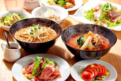 元祖トマトラーメンと辛麺と元祖トマトもつ鍋 三味(333) 古賀駅店