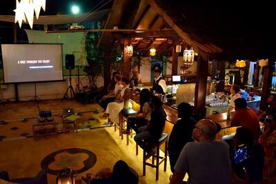 Banana Republic Cavala photo