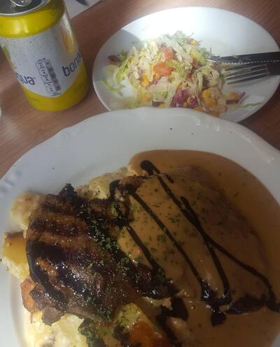 Lysekils Pizza & Gatukök