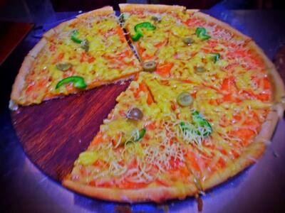 بيزيريا الأصدقاء Pizzeria Friends