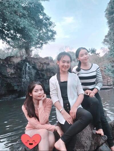 ນໍ້າຕົກຕາດຮຳ Tad hum Waterfall