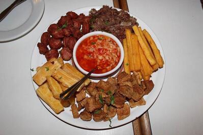 Restaurante, Pizzaria e Creperia Panela De Ferro Pedro de Toledo SP