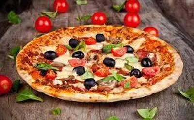 Pizzanightathuntonvillagehall