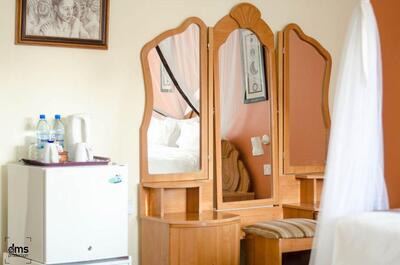 Anina's Executive Lodge