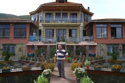 Bar Restaurant Rrushi