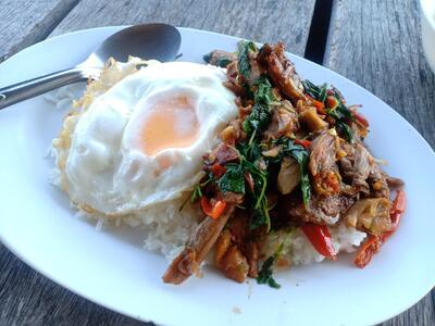 ร้านก๋วยเตี๋ยวเป็ดบ้านหมู่