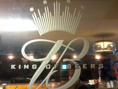 Sis's Bar & Grill