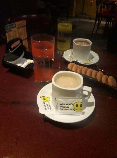 Caffe Bar 8