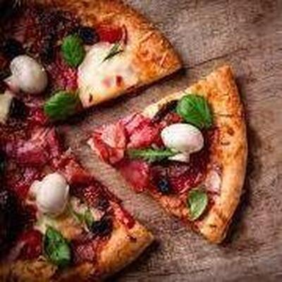 PIZZA E MINE PIZZA foto