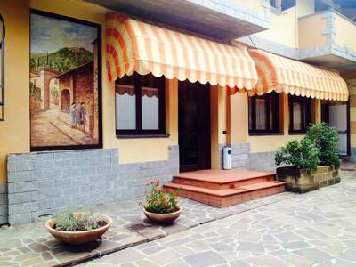 Questioni Di Gusto Di Vezzoli Battista foto