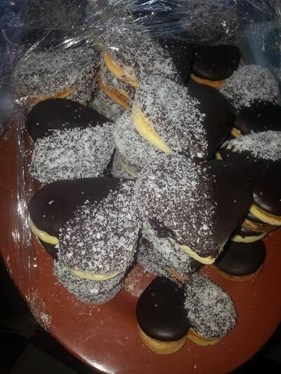 حلويات نور عجائن و حلويات تقليدية