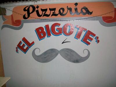 Pool y Pizzeria el Bigote
