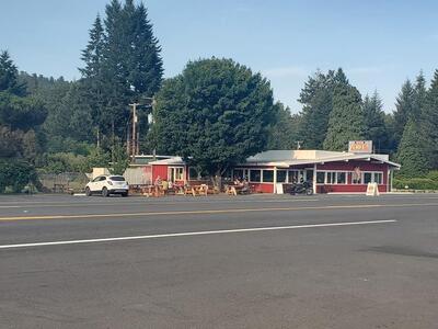 Hiouchi Cafe Crescent City CA