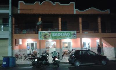 LANCHONETE E PIZZARIA DO BADEJO