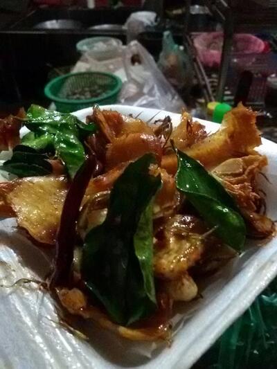 ຮ້ານອາຫານສາຍຮຸ້ງ ຈິ້ມຈຸ້ມ