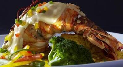La Val's Cuisine & Seafood