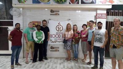 गुडलक बेकरी