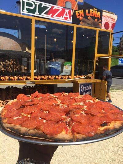 Salmorejo Pizza En Leña