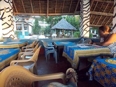 Seaside restaurant - Bandari