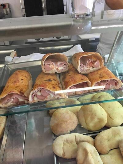 Magrò - Pizzeria, Panineria & Polleria