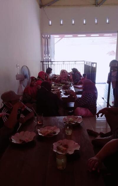 Duwo srikandi restokafe