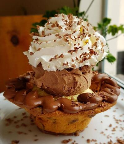 Não esqueça de experimentar uma sobremesa no Quena's Confeitaria