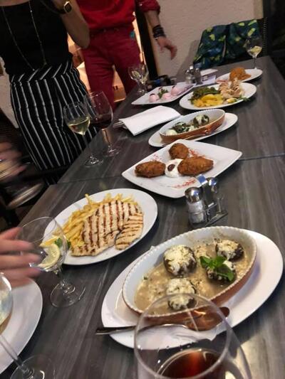 Santorini Restaurant Für Griechische Spezialitäten