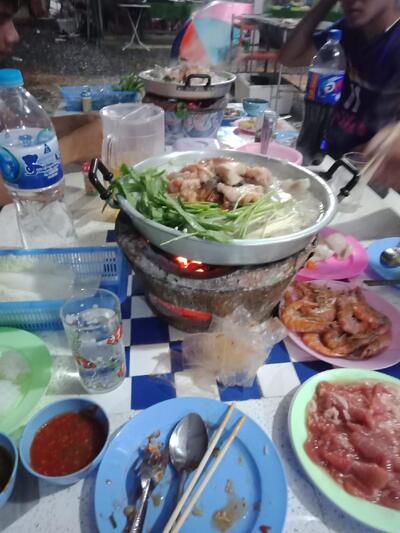 ร้านหมูกะทะธัญญรัตน์บุฟเฟ่เจ๊เเหม่ม